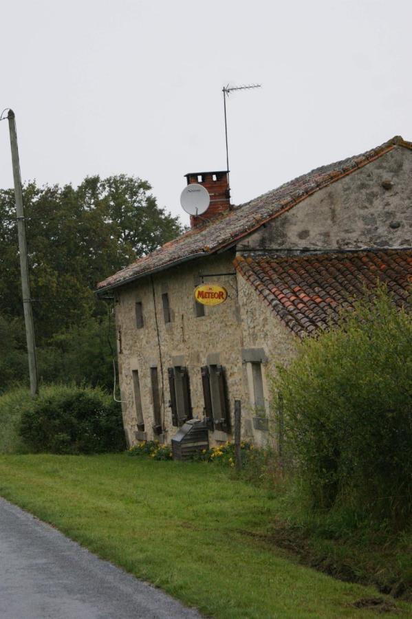Chez Gondat Chambre D'Hotes Saint-Martial-sur-Isop Kültér fotó
