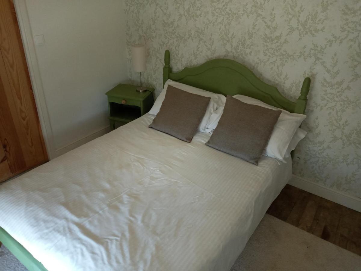Chez Gondat Chambre D'Hotes Saint-Martial-sur-Isop Kültér fotó