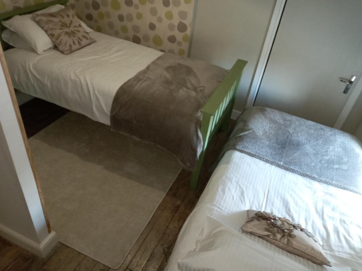Chez Gondat Chambre D'Hotes Saint-Martial-sur-Isop Kültér fotó