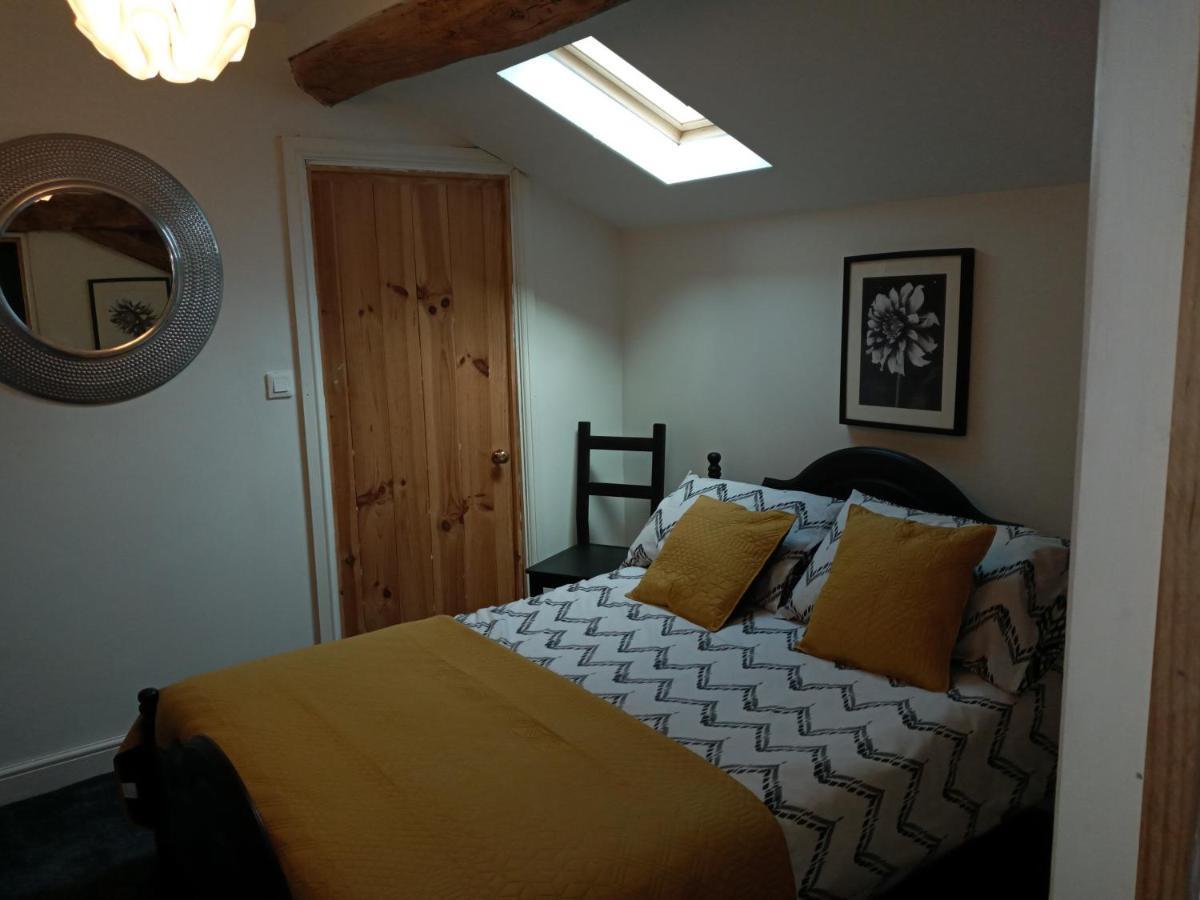 Chez Gondat Chambre D'Hotes Saint-Martial-sur-Isop Kültér fotó