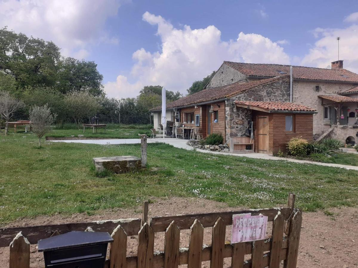 Chez Gondat Chambre D'Hotes Saint-Martial-sur-Isop Kültér fotó