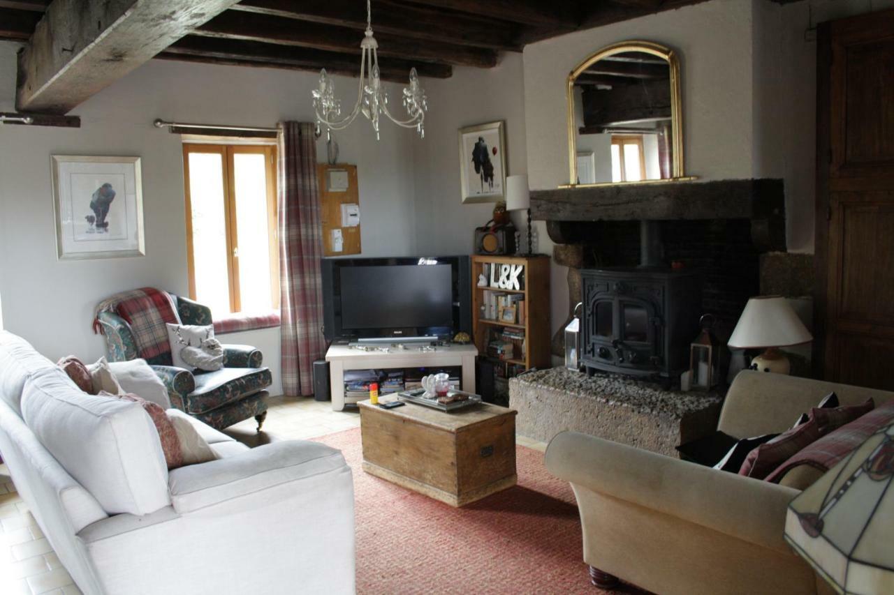 Chez Gondat Chambre D'Hotes Saint-Martial-sur-Isop Kültér fotó
